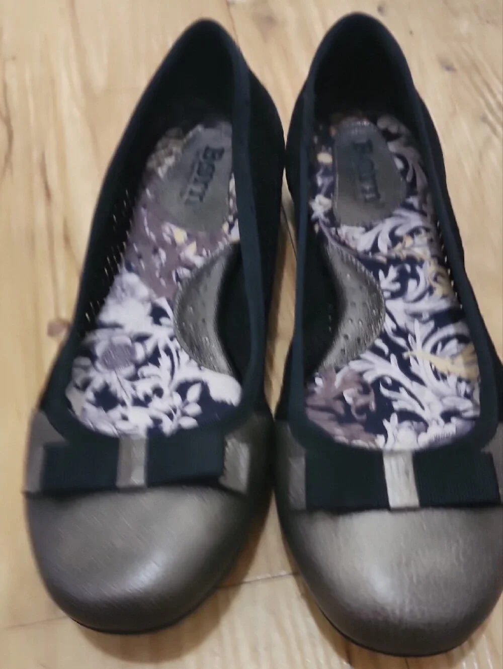 Born Metallic Pewter Ballet Flats with Black Trim and Bow Size 7
